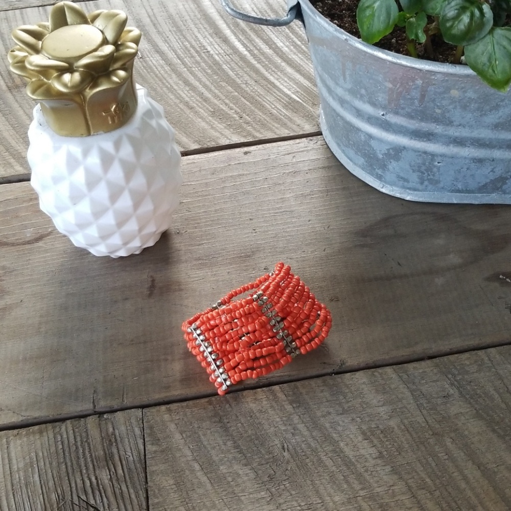 Beaded elastic bracelet